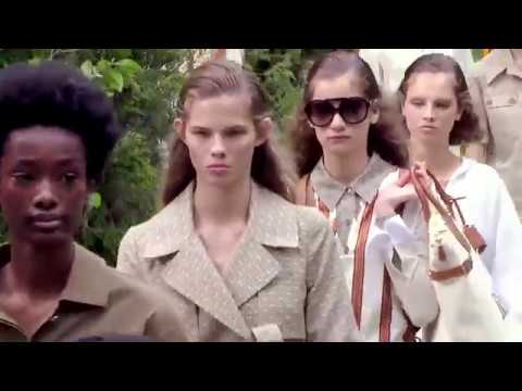 Tory Burch New York Woman SS 2019