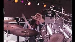 Atomic Rooster - 1972 - A Spoonfull of Bromide Helps the Pulse Rate Go Down.avi