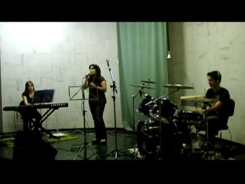 "BIDELLATI-C.E.Musical- Recital de Canto- Paula Bonato- "Aguenta Coração (Luis Miguel)"