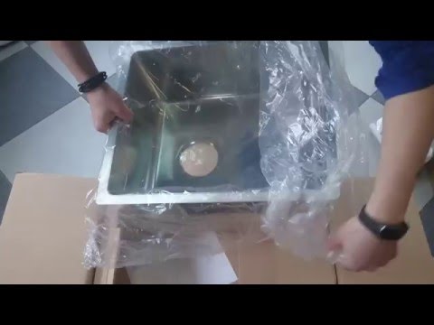 download lagu mp3 mp4 Kombino, download lagu Kombino gratis, unduh video klip Kombino