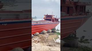 This is why those giant ships weighing thousands of tons can only be launched safely.#ship#knowledge