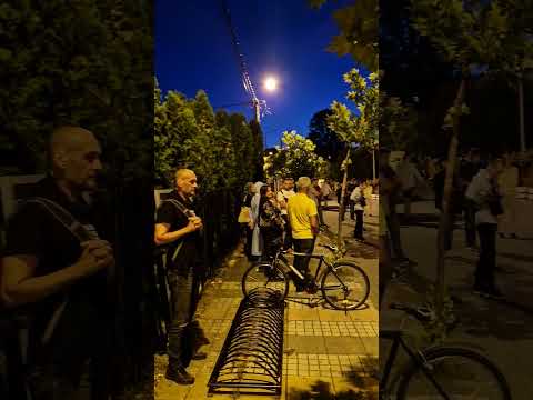 Pazar, trenutna. 17 minuta ćutnje, ispred Državnog Univerziteta u Novom Pazaru - 23. Avgust 2025.