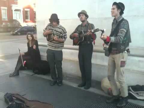 Fun vagabond music in Washington Square Park NYC