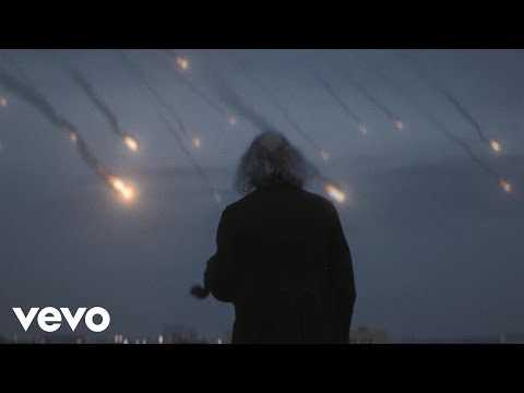 LARI LU - Nad ziemią (Official Video)