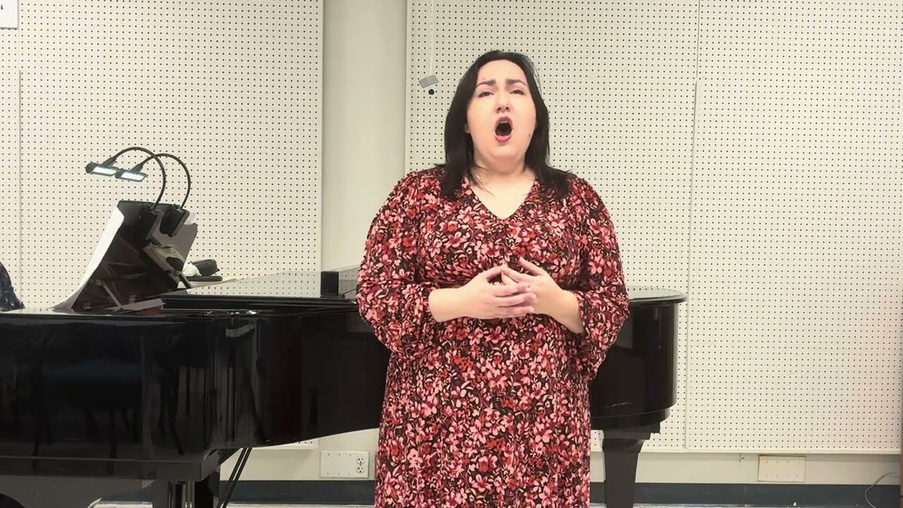 Promotional video thumbnail 1 for Classical/Opera Singer, Martina Goldring