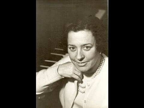 Alicia de Larrocha plays Beethoven - Concerto No.2, Op.19 (1979 Live)