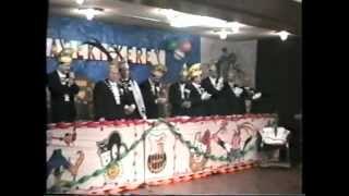 preview picture of video 'GULPEN - 1990: Carnavalszitting van C.V. De Gaarekiekere (3/3).'
