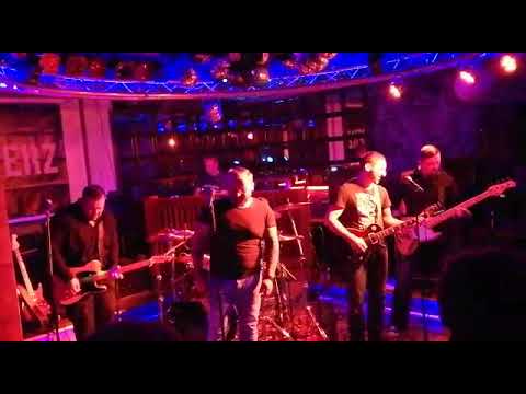 Road Runnerz - Jumping Jack Flash (Live Cover)