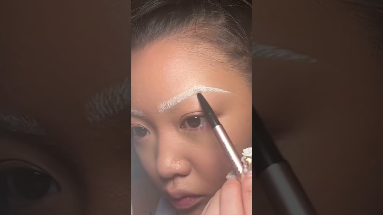 Bleach brows + spikey liner 🗡️ #shorts #makeup #eyebrows