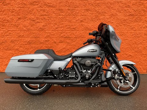 2024 Harley-Davidson<sup>®</sup> Street Glide® Billiard Grey