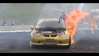 preview picture of video 'PHATVX catches fire at Bathurst Autofest 2014'