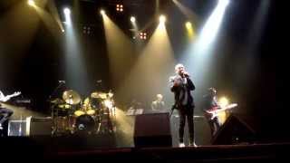 Enrico Ruggeri - A Un Passo Dalle Nuvole