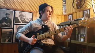 Video thumbnail for Fender American Deluxe Jazz Bass V - Demo #2 by Blue Garret