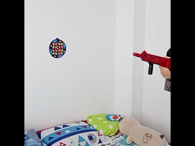 Vídeo relacionado con UNIKONIO M416 - Rifle de juguete de espuma para dardos, modos eléctricos automáticos y manuales con expulsión de concha, 40 dardos suaves, 2 revistas, regalos de cumpleaños seguros al aire libre para
