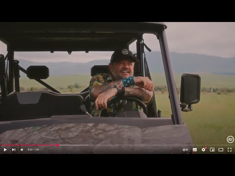 Richard Rasmussen usa quadriciclo para acessar biomas onde antes só era possível chegar a pé ou a cavalo