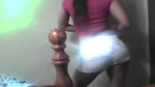 chicas bailando reggaetton - Wisin y yandel (titere)