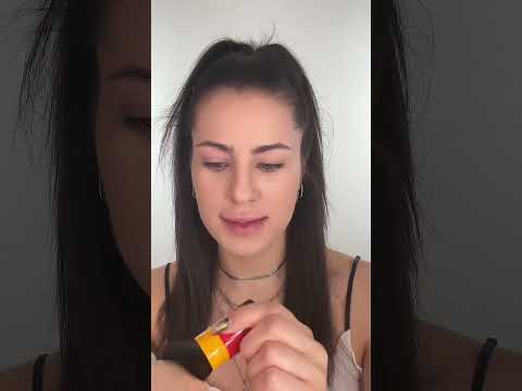 Part 1 | Caro und Paula tauschen ihre make-up bags 🤫