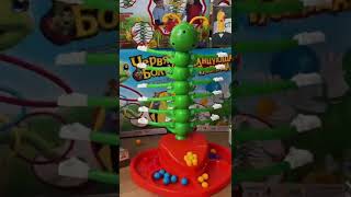 Игра для всей семьи. Танцующая гусеница