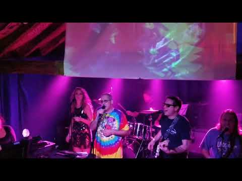 Mauve Lloyd - Dark Side of the Moon - Strange Brew Pub Norwich CT 7-30-21