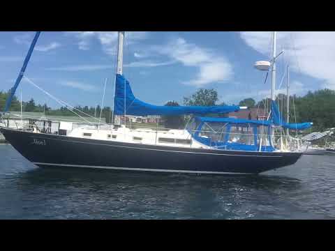 Alberg 37! Beautiful lines on this classic yacht!