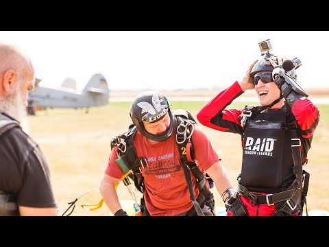 download lagu mp3 mp4 Skydiving In Ukraine, download lagu Skydiving In Ukraine gratis, unduh video klip Skydiving In Ukraine