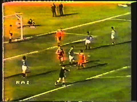 1982 (September 29) Trabzonspor (Turkey) 0-Kaiserslautern (West Germany) 3 (UEFA Cup).mpg