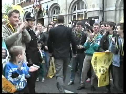 Maidstone Utd: Open top bus parade (1988/89)
