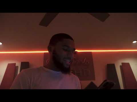 LIL QUESEYOT - FIRST DAY OUT (STUDIO VLOG)