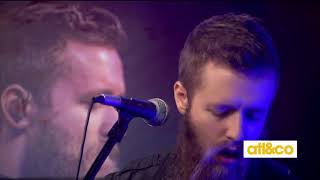 Rising country artist Dylan Jakobsen performs