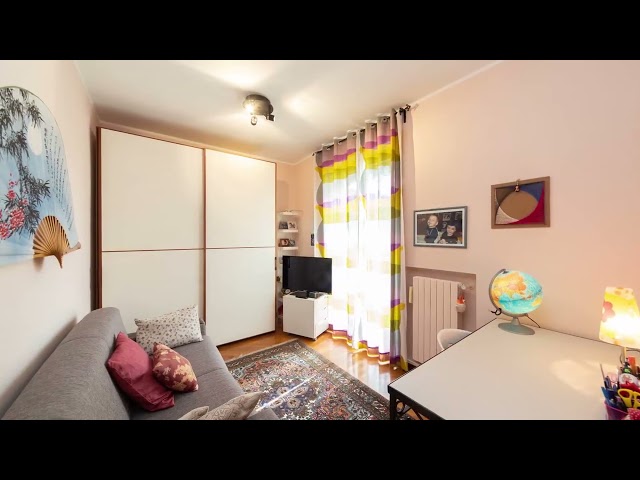 VILLASANTA - VILLA LIBERA SU TRE LATI + GIARDINO 500 MQ