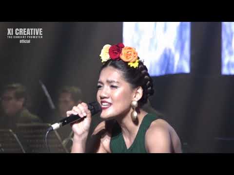 CANDRA DARUSMAN  ' THE PIANO MAN ' Feat. MONITA TAHALEA - PERKENALAN PERDANA