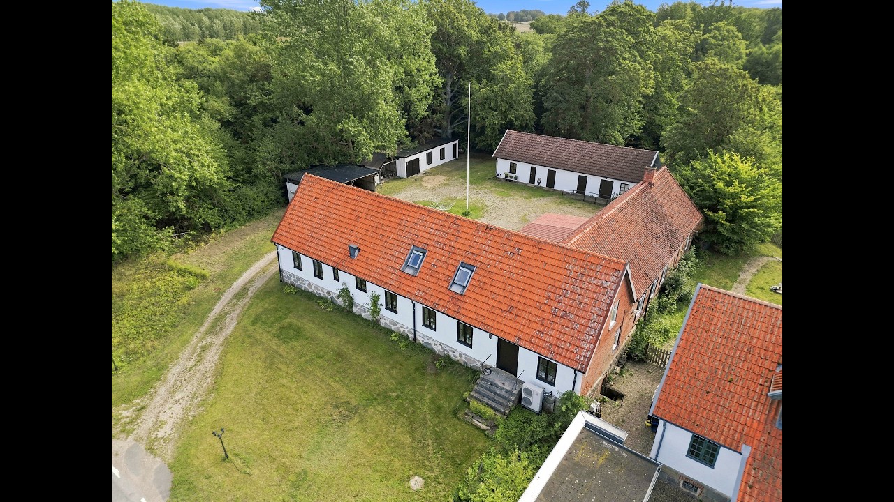 7 rum Villa på Eriksdalsvägen 487 Eriksdal Sjöbo kommun - video