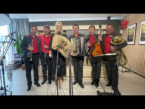 Darja Gajšek in Kvintet Dori - Sanjam o domovini (live)