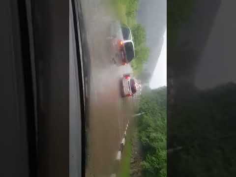 Carosabil inundat la Calimanesti pe DN 7