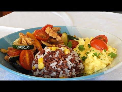 Simple Cooking: stir fry zucchini and tempeh