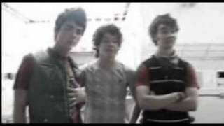 I just can&#39;t help myself I&#39;m falling in love with you.