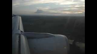 preview picture of video 'Aterrizaje Montería Avianca Airbus 318'