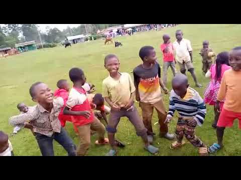 children medidating sungusia