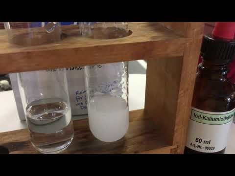 Iod-Stärke-Reaktion Blindprobe negativ und positiv (Maisstärke)