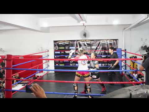 9ª Edição do Campeonato Mineiro de Muay Thai - Carolaine Lopes x Joyce da Costa