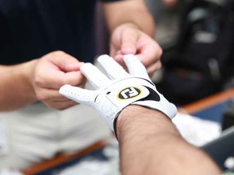 Part of a video titled How to get the right fit for your golf glove - YouTube