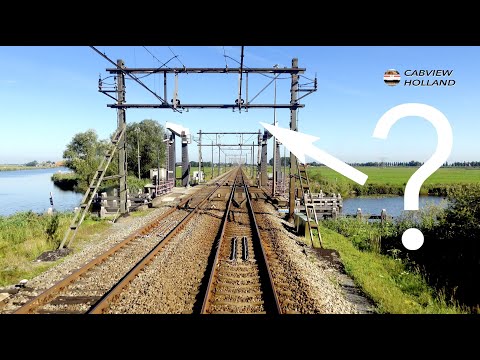 What would YOU do at an unelectrified railway bridge? Zwolle - Leeuwarden SNG 9000 10/8/2022
