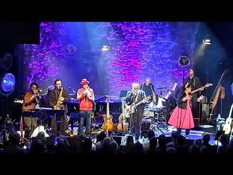 Elvis Costello & the Imposters 2/20/23 w/ La Marisoul PEACE, LOVE & UNDERSTANDING live GRAMERCY NYC