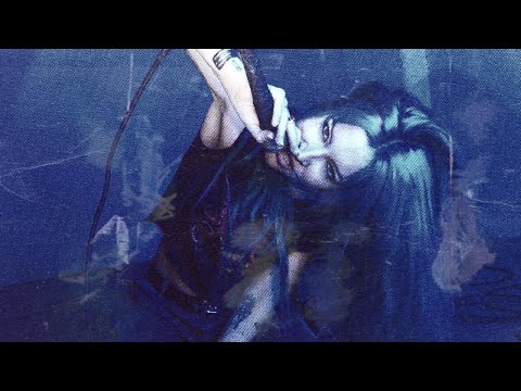 Video thumbnail for one eye open