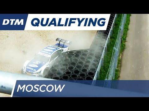 Martin wedged up in the barriers - DTM Moscow 2016