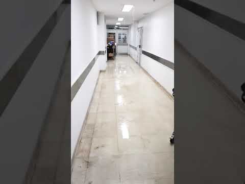 Videos. Se inunda esta noche el sector de quirófanos del hospital de Niños por una avería en la red de agua
