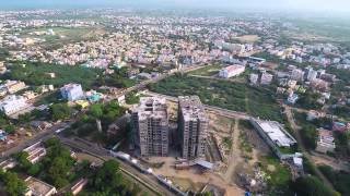 preview picture of video 'Aerial Film of a real-estate building in Madurai - IndusCity - LotusPond by Puhaipadam Films'