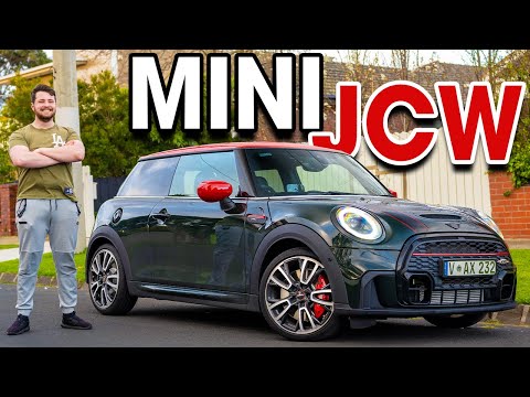 MINI Cooper JCW 2022 Review: See WHAT’S NEW in this FACELIFT!