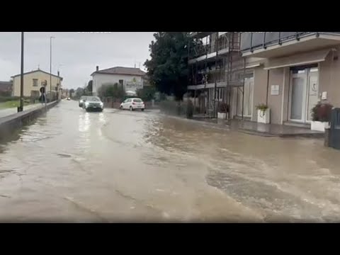 Heavy rains cause flooding in various parts of Tuscany