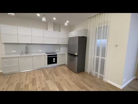 Spacious 4-room apartment 140m2 at 2a, Dragomirova St.